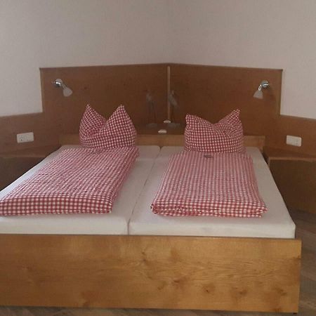 Gaestehaus Engelhard Pension Karbach  Екстер'єр фото