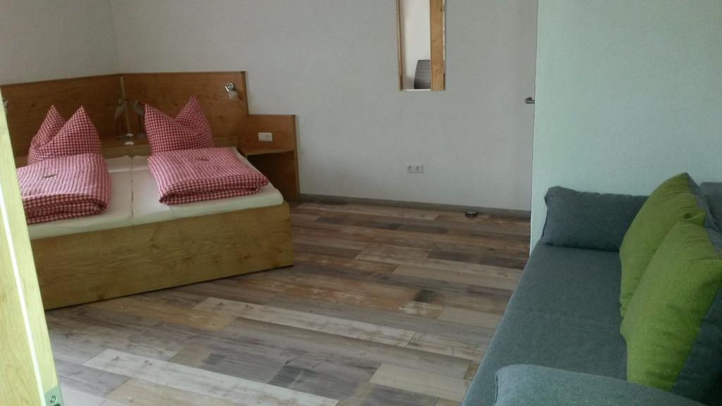 Gaestehaus Engelhard Pension Karbach  Екстер'єр фото