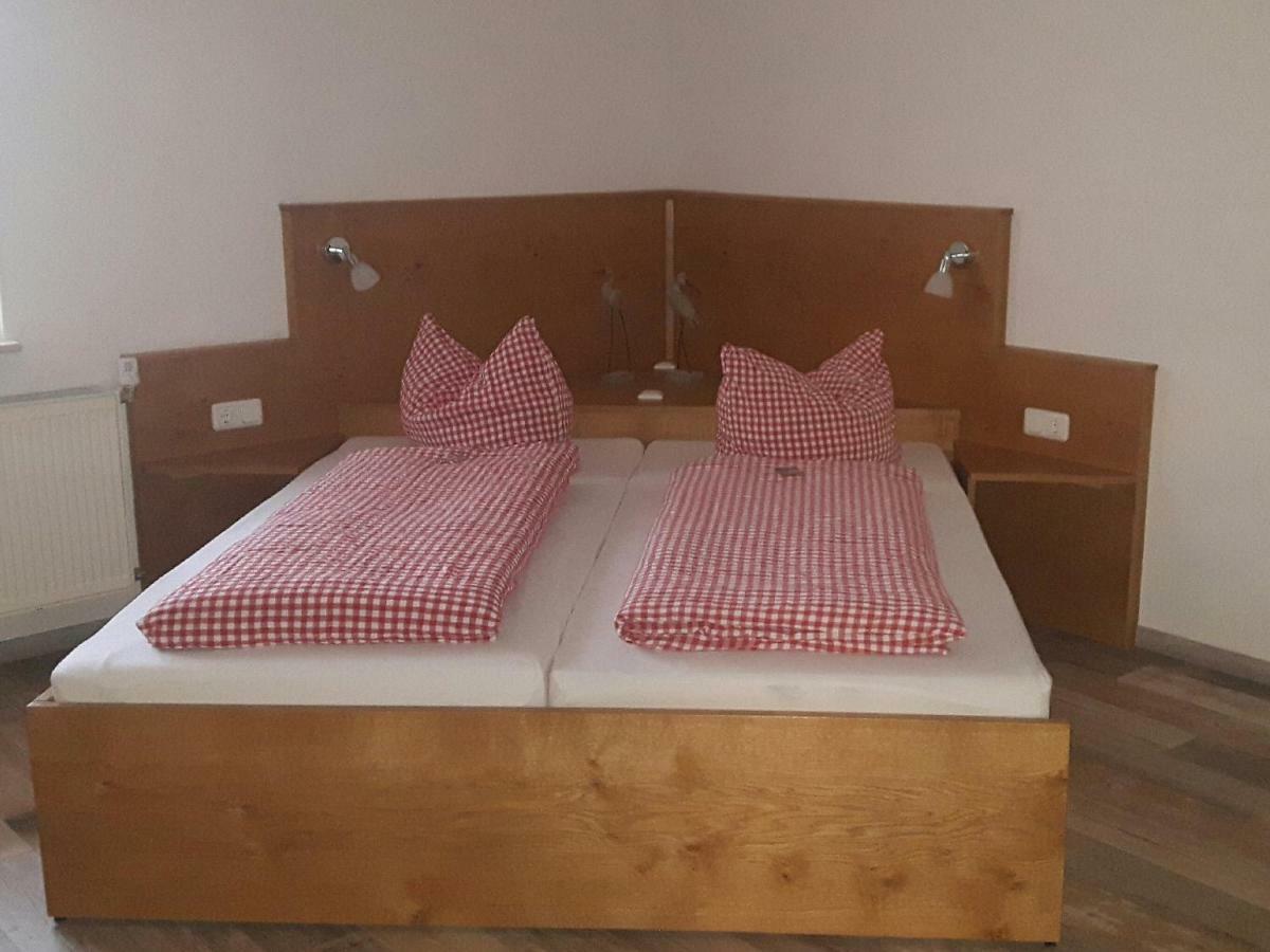 Gaestehaus Engelhard Pension Karbach  Екстер'єр фото