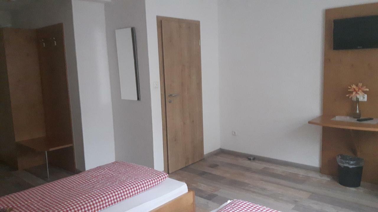 Gaestehaus Engelhard Pension Karbach  Екстер'єр фото